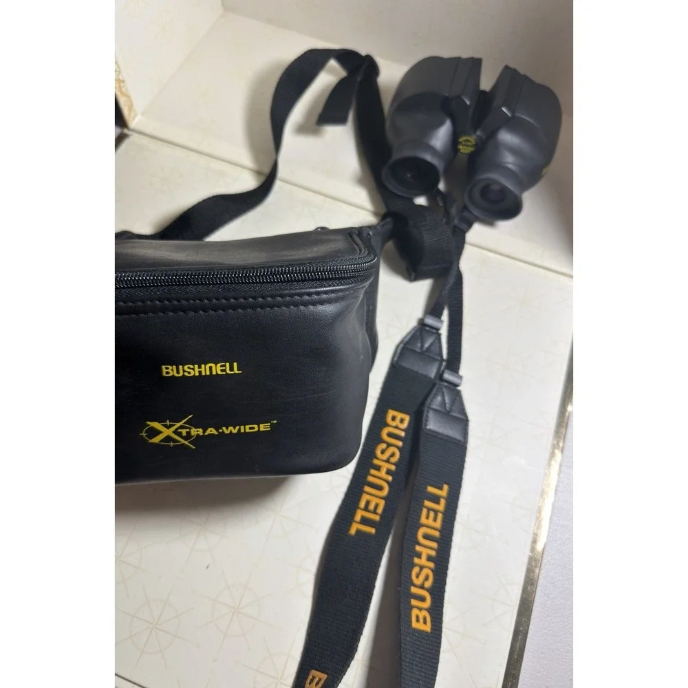 Bushnell Xtra-Wide 4x21 Sport Binoculars w Case Bag 13-0421 900' Field Of View